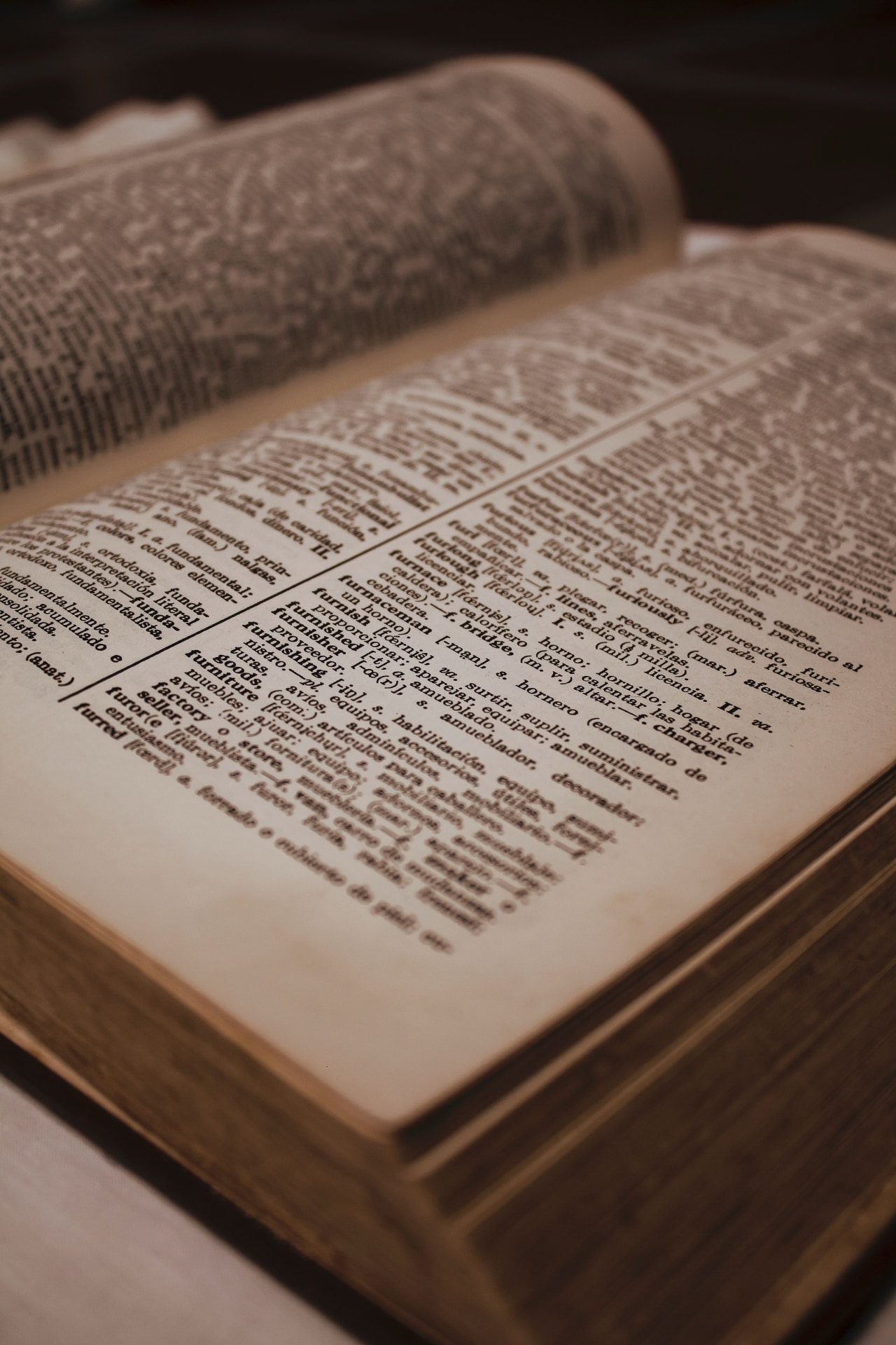 Memorias de traducción y glosarios: cómo conseguir que una empresa hable siempre el mismo idioma
